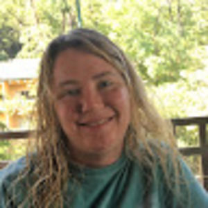 Meet your Posher, Steffany